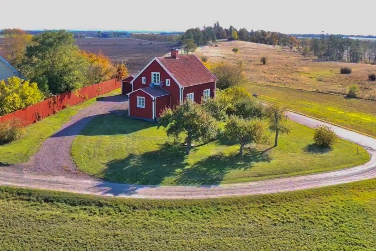 Stubbet - Charming - Newly Remade Villa Vadstena Luaran gambar